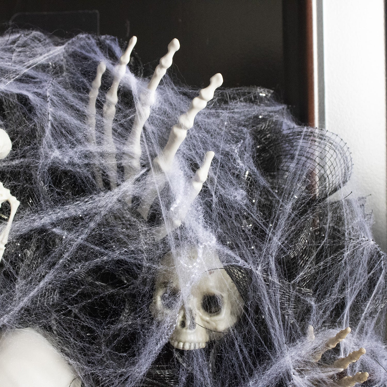 Halloween Door Wreath Skull Decoration for Spooky Decoration