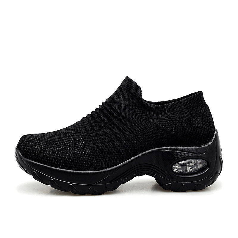 Gerald – Dancing Soft Sole Woven Flying Shoes