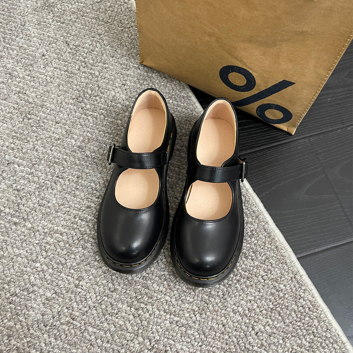 Girls Classic Mary Jane Shoes with Buckle – Comfortable Retro School Style