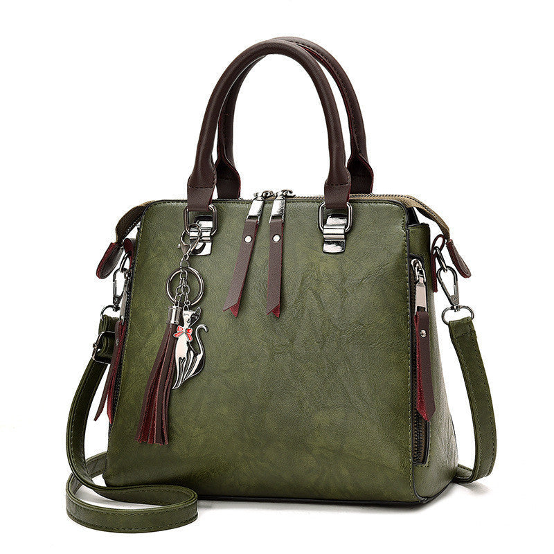 Tracy – Large Luxury Shoulder Bag with Tassels