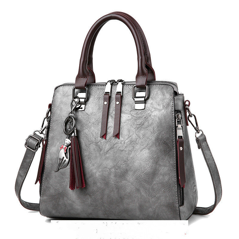Tracy – Large Luxury Shoulder Bag with Tassels