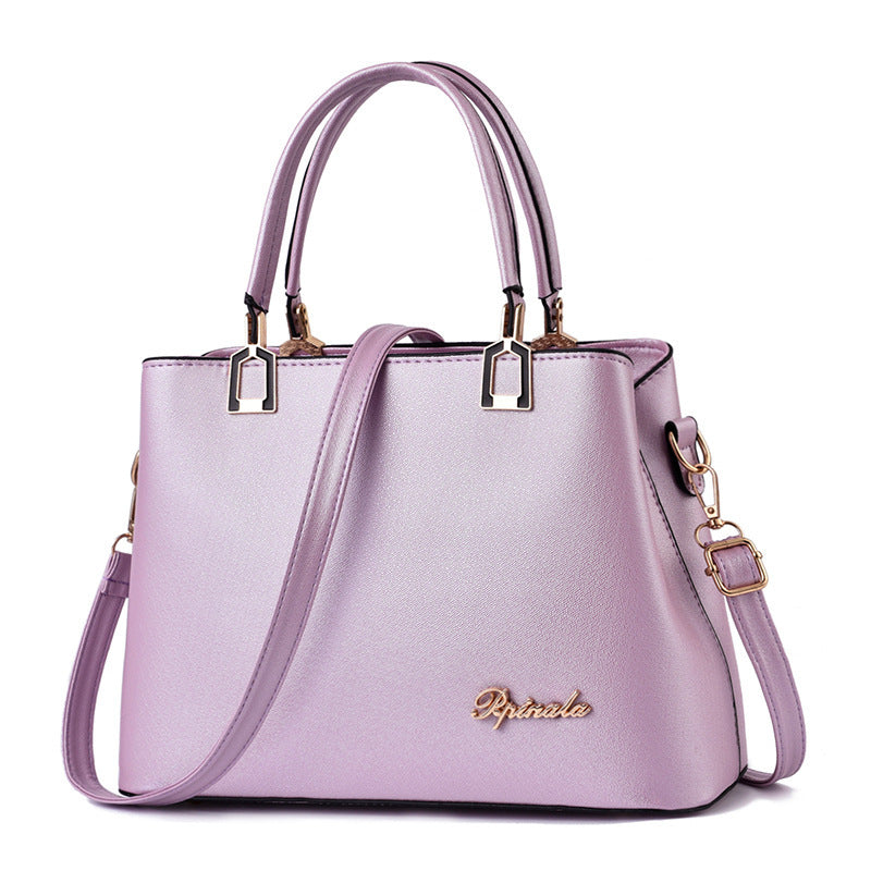 Women's handbag with shoulder strap – Elegant and versatile for daily use