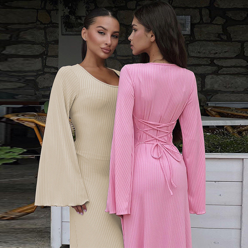 Lucy – Dress with U-neck and Long Bell Sleeves