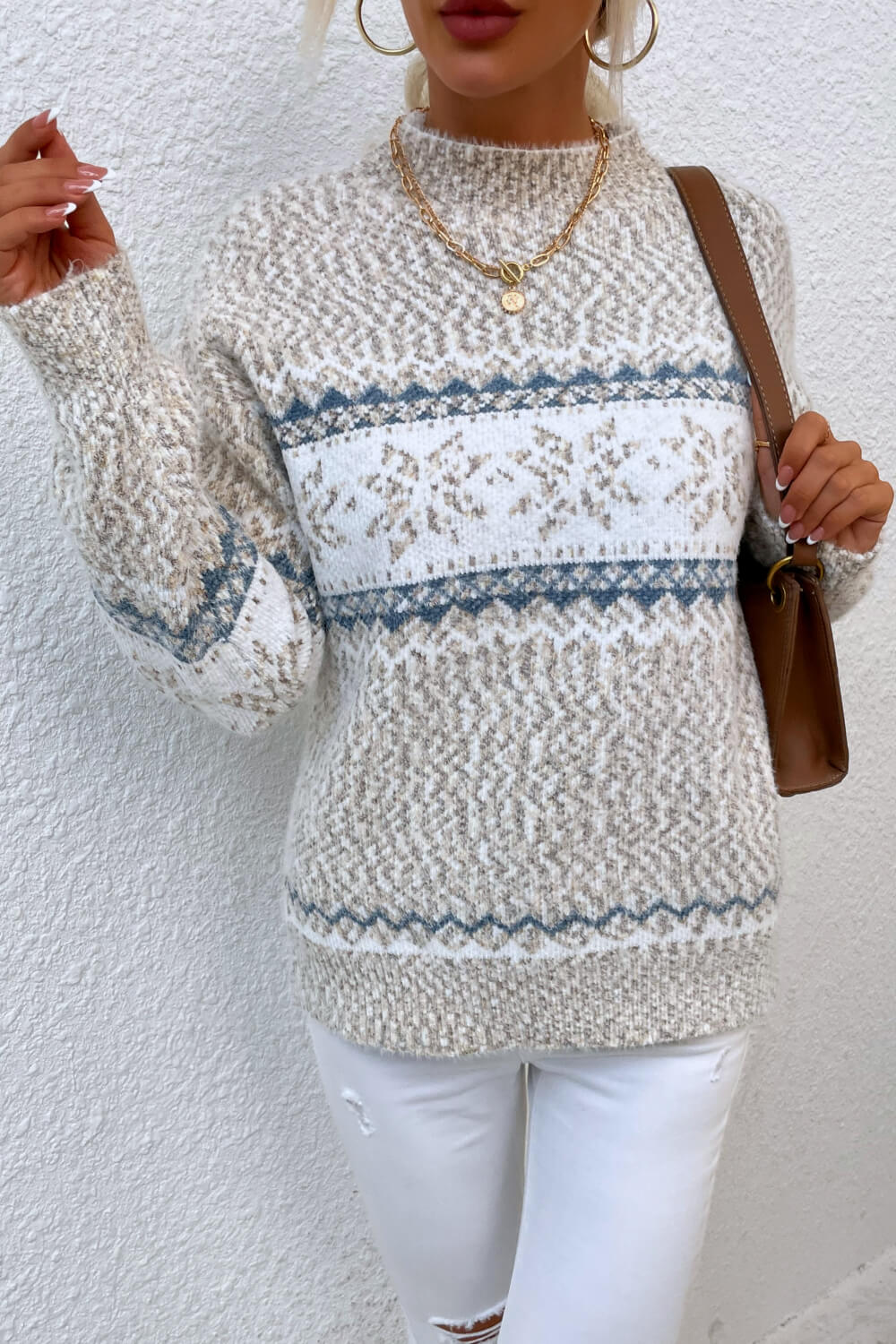 Women's Knitted Winter Sweater with Scandinavian Pattern – Comfortable Casual Snowflake Sweater