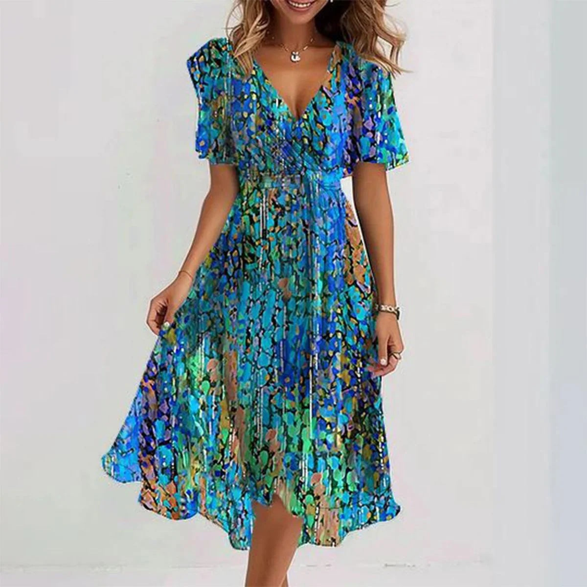 Women's wrap dress with floral pattern and elegant chiffon look