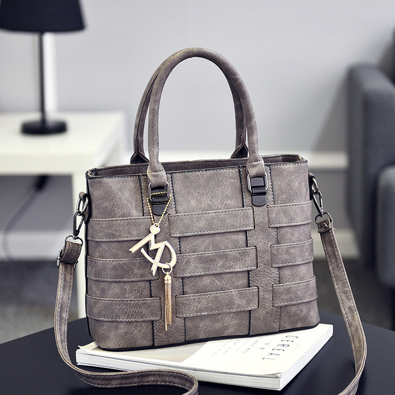 Lucy – Trendy Women's Shoulder Bag