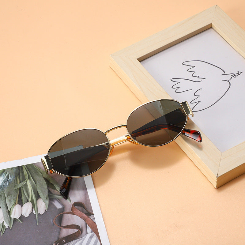 Pamela – Retro Oval Sunglasses with Metal Frame
