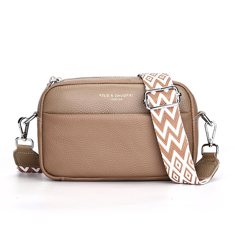 Women's crossbody shoulder bag with wide strap – Fashionable and practical for daily use