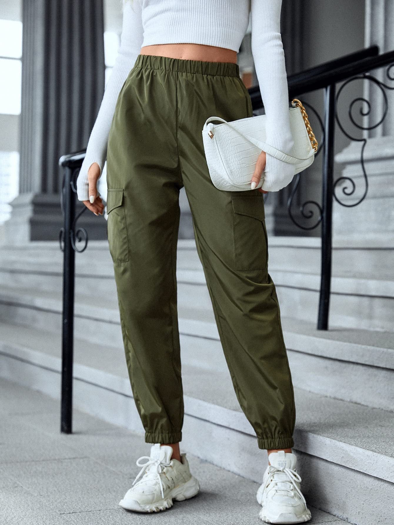 Claire – Fashionable Cargo Pants with Multiple Pockets and Elastic Waistband