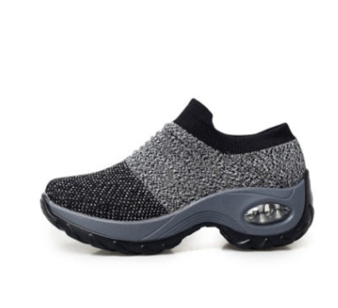 Gerald – Dancing Soft Sole Woven Flying Shoes