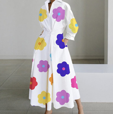 Women's stylish long dress with striking print and V-neck