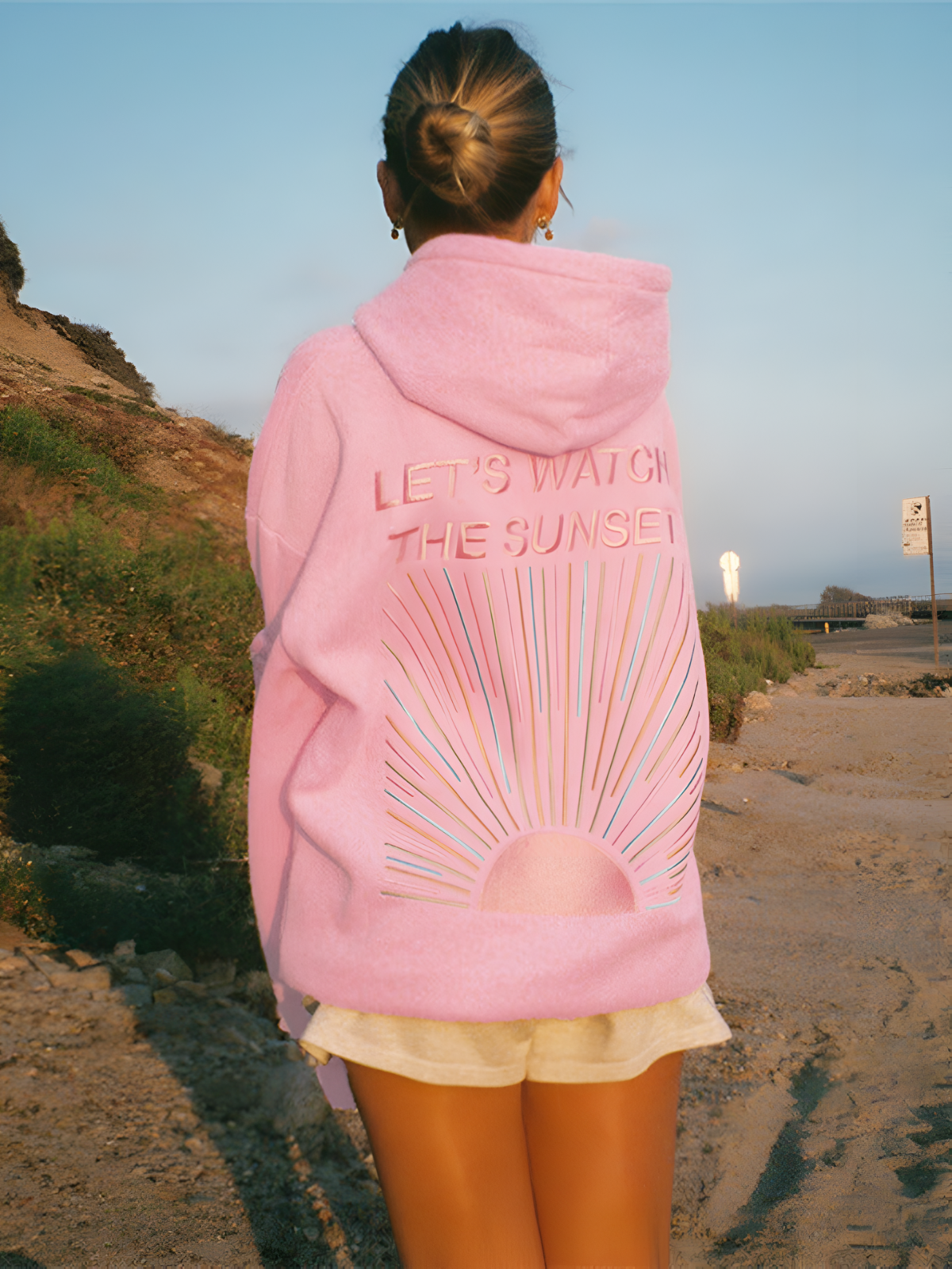 Women's Hoodie Oversized – Casual Statement Sweater with Sunset Print and Inspirational Text – Perfect for Beach, Leisure, and Travel