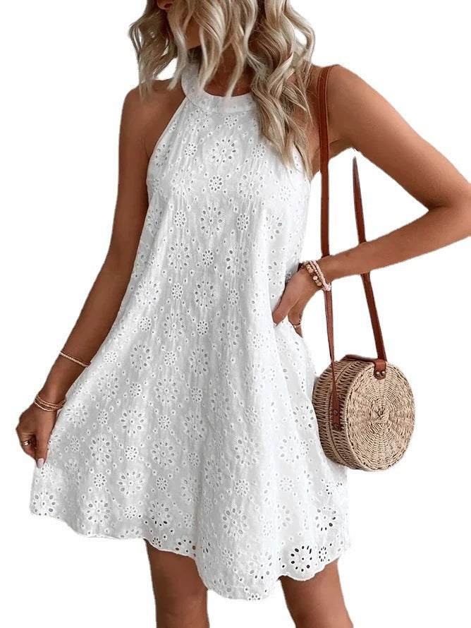 Judith – Sleeveless Dress with Button and Lace