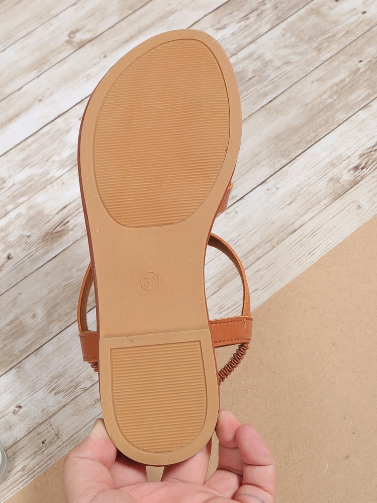 Women's sandals with crossed straps – Elegant and comfortable for summer days