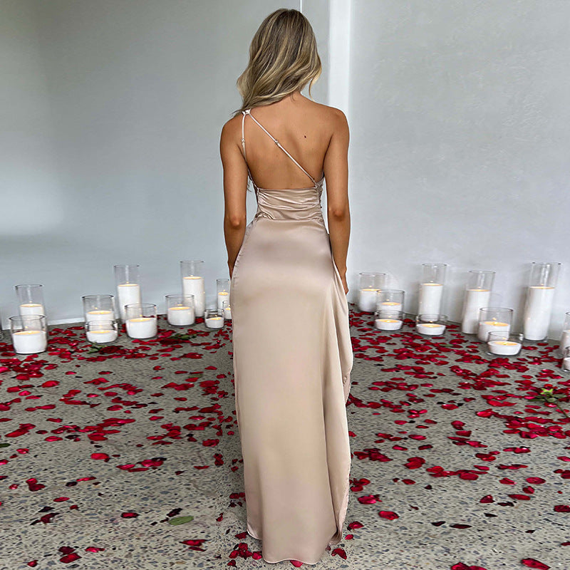Julia – Elegant Asymmetric Dress with Split