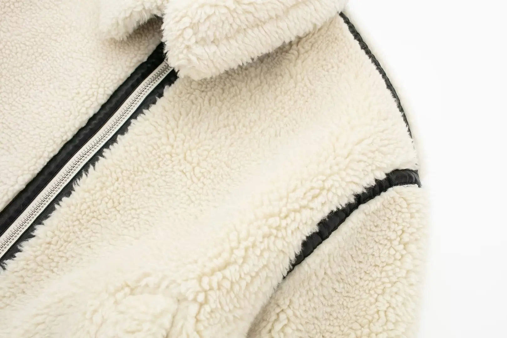 Women's Winter Jacket Teddy Bomber Style – Fashionable Warm Outdoor Jacket for Casual and Business Occasions