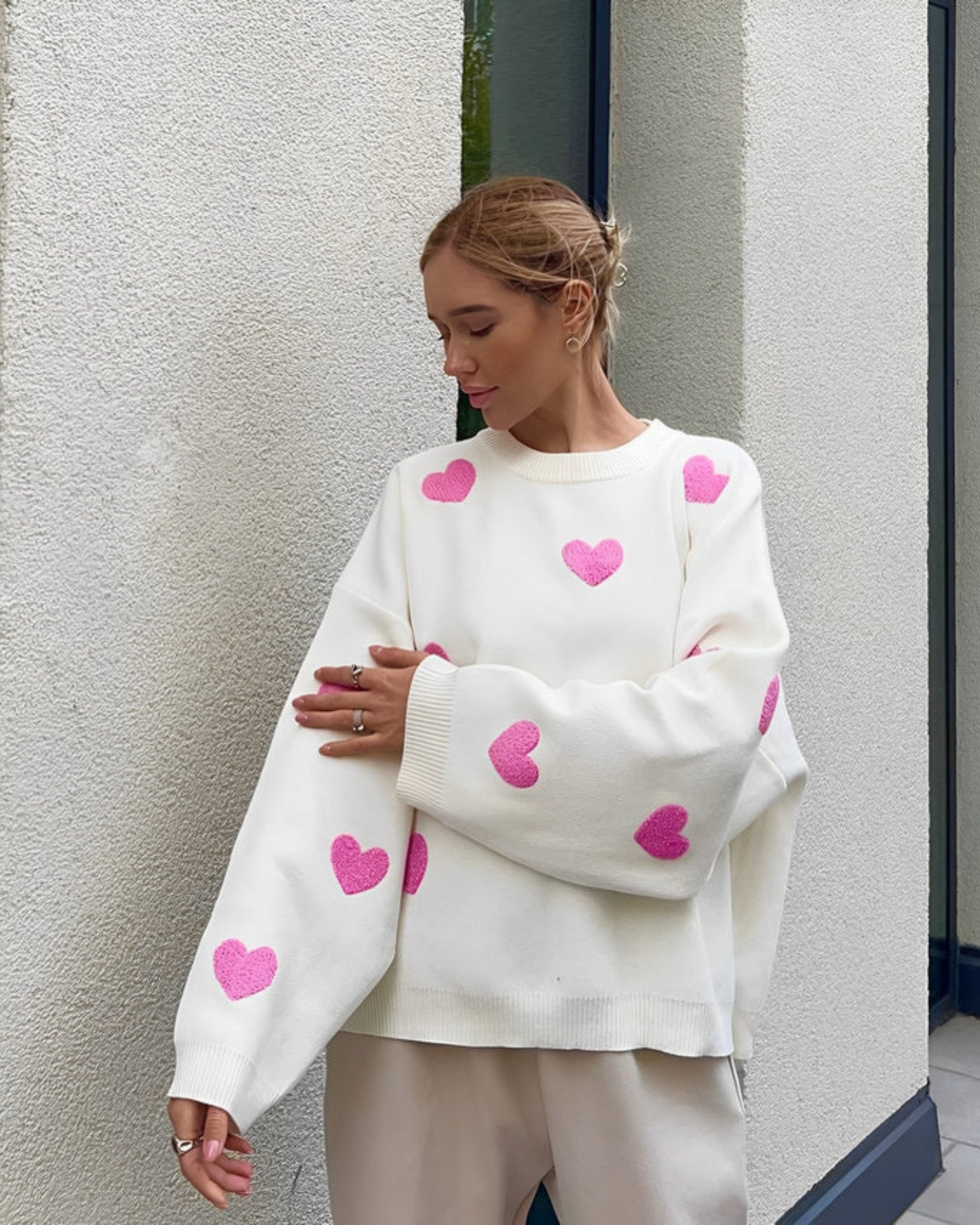 Women's Oversized Sweater with Hearts – Comfortable & Trendy for Home and Leisure Time