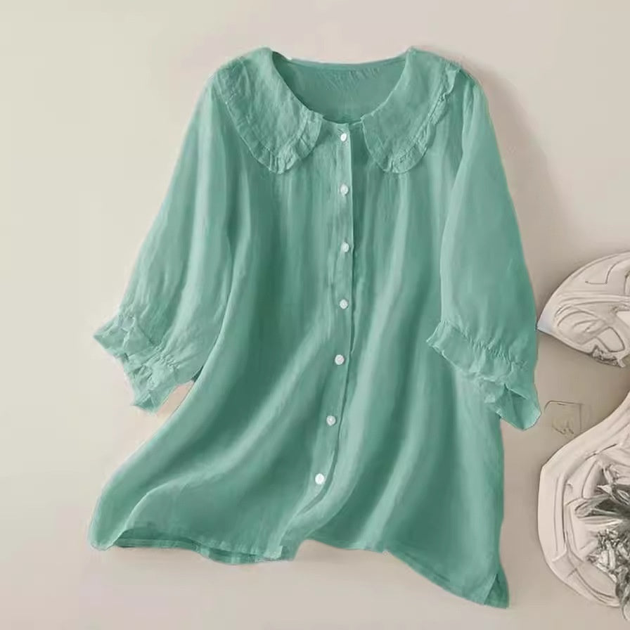 Women's Blouse with Round Collar and Button Closure – Romantic Casual Look