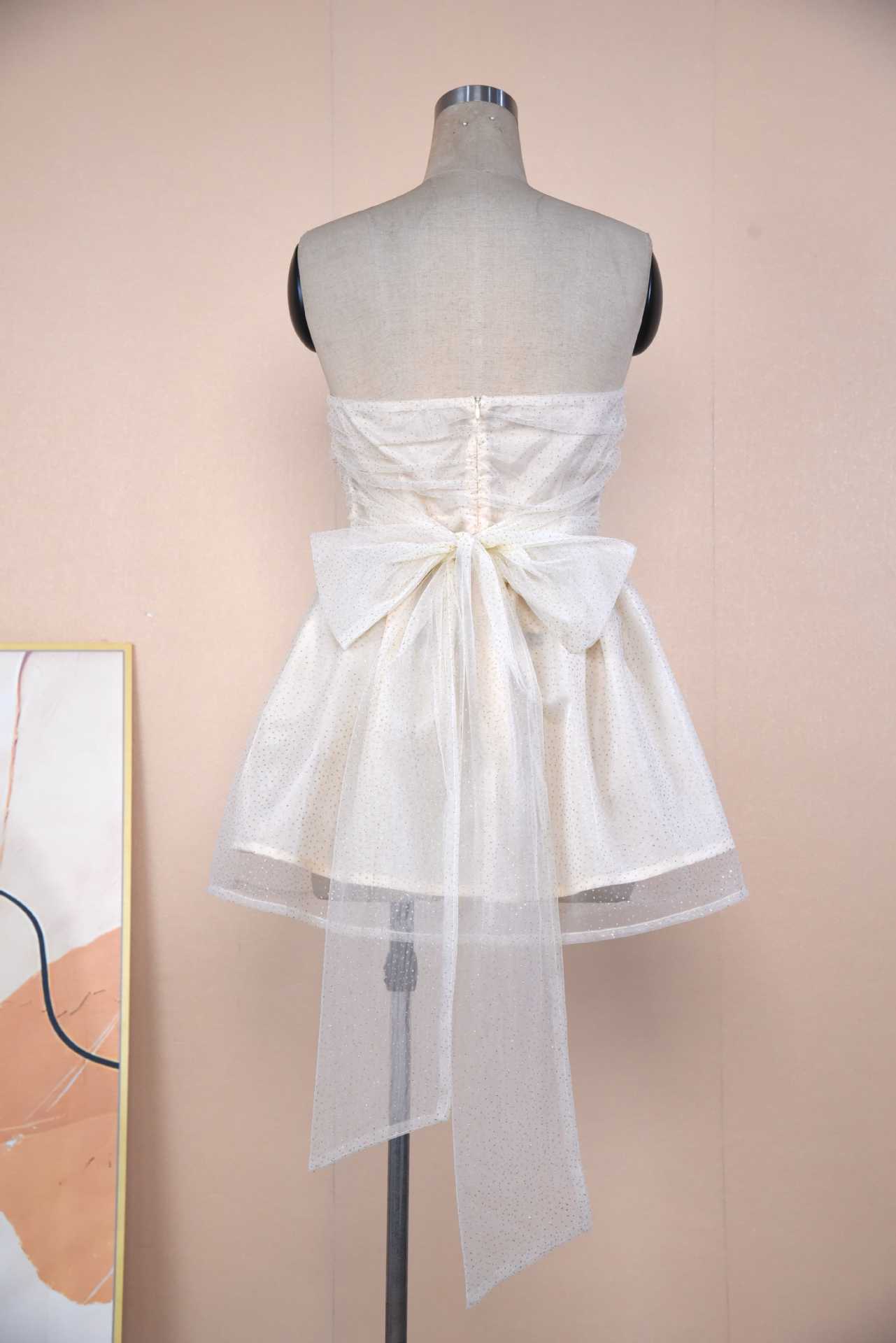 Sara – Edge Dress with Bow and Mesh