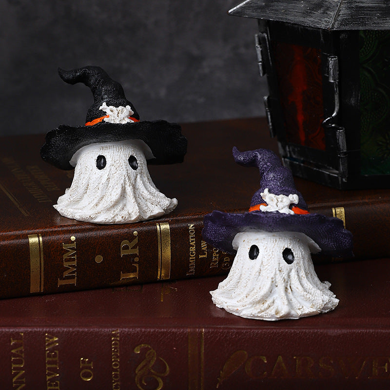 Halloween Decoration Figurine – Cute Ghosts with Wizard Hat – Halloween Atmosphere Maker