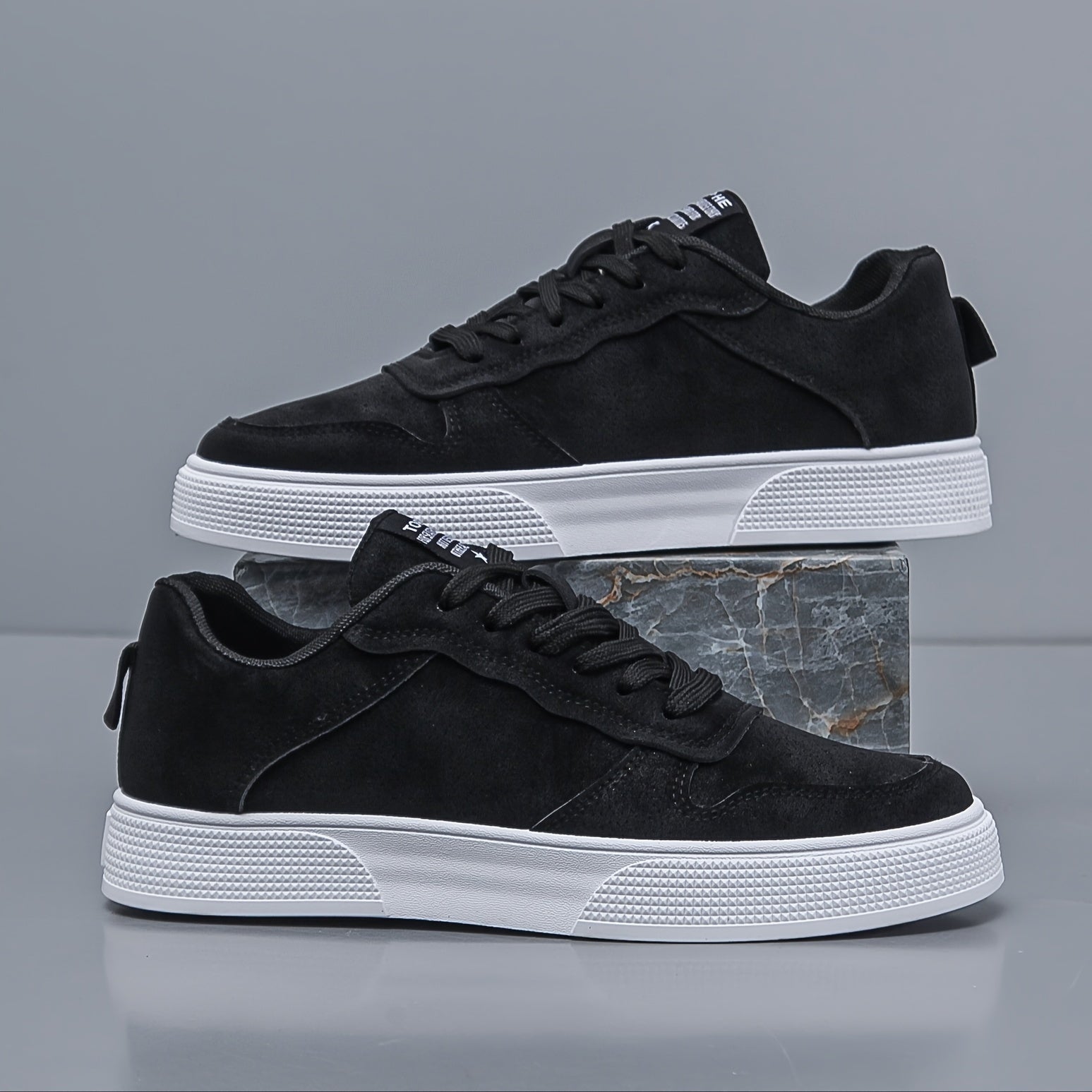 Men's Sneakers Low Casual Sporty Sneaker for Daily Use