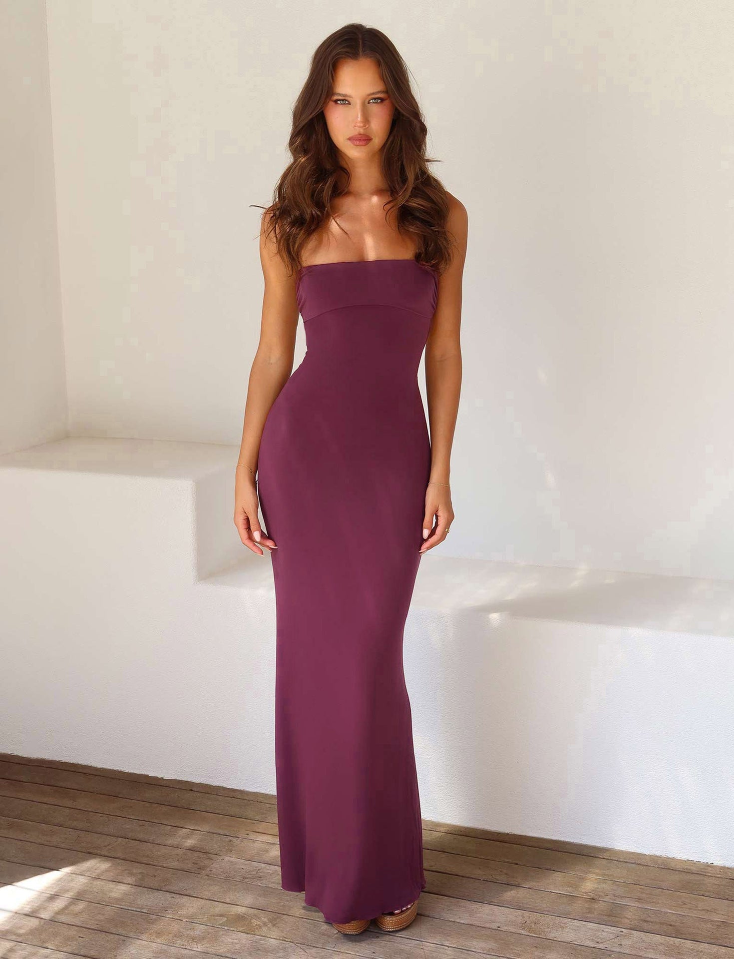 Jessie – Double-layered, Anti-transparent, Fitted, Backless Dress in Solid Colors