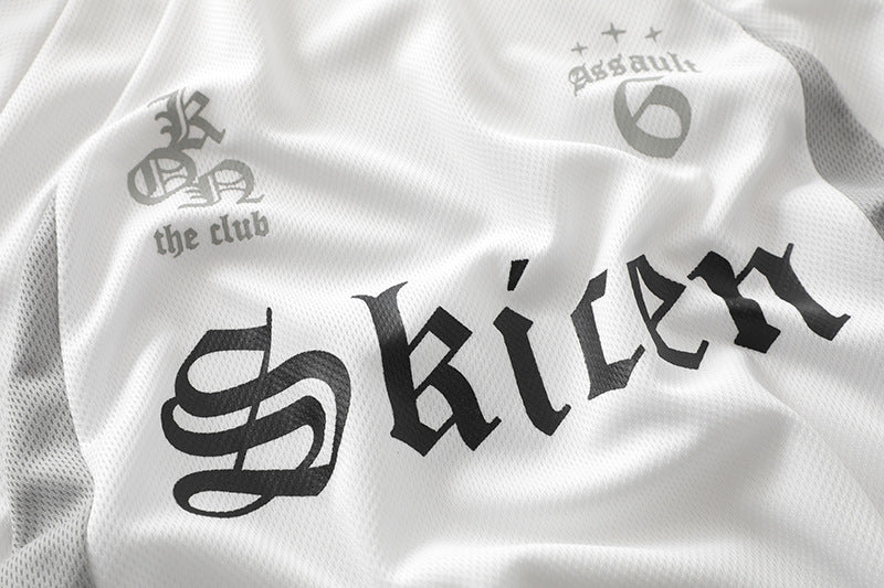 Men's Hip Hop Streetwear T-shirt with Gothic Letter Design for Urban Lifestyle