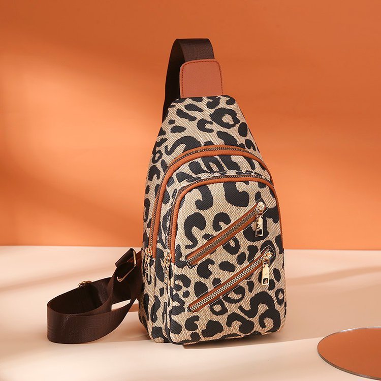 Natalie – Leopard Print Shoulder Bag with Headphone Jack