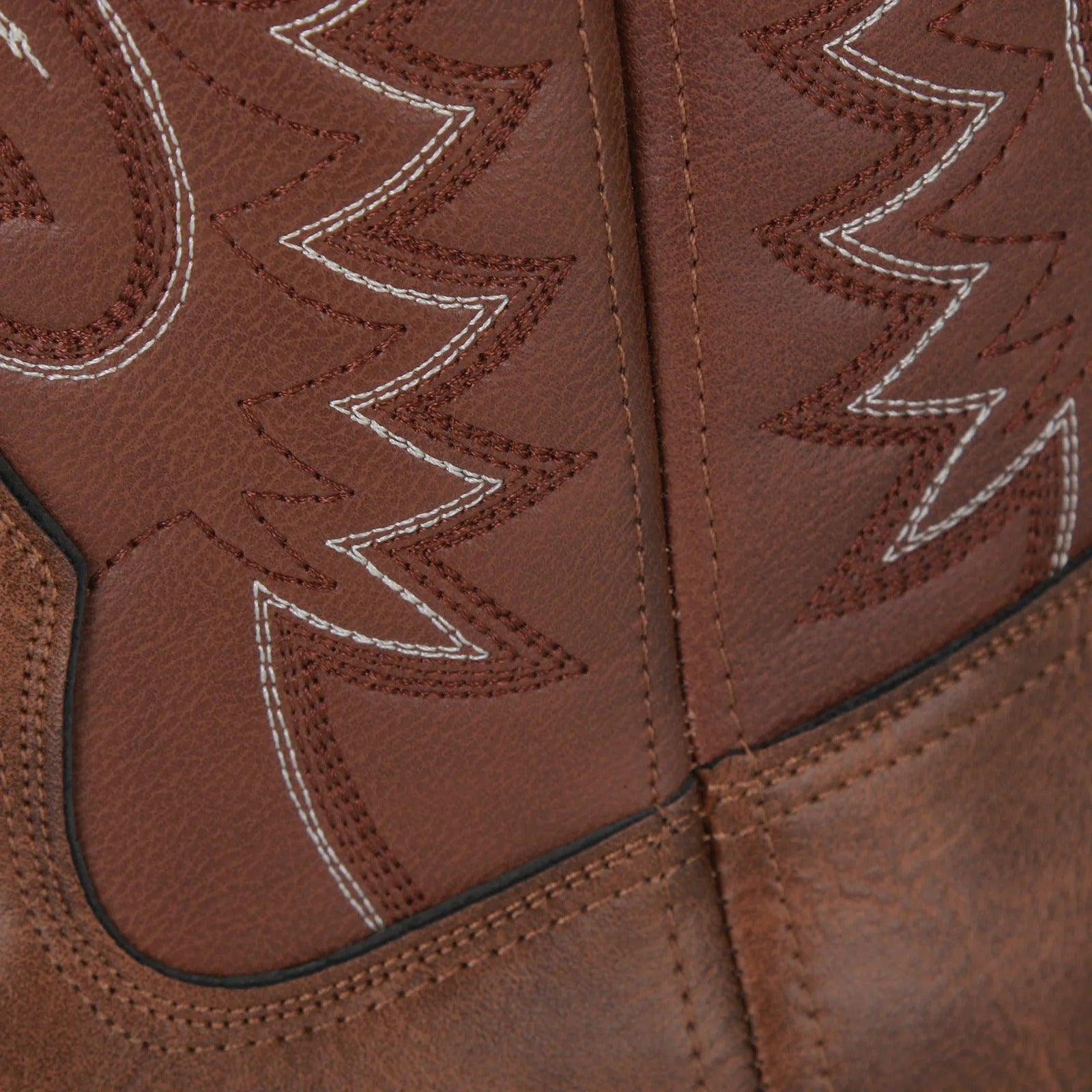 Men's cowboy boot – classic western boot with decorative stitching and block heel