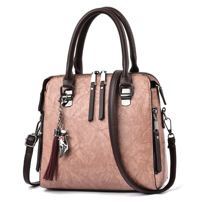 Tracy – Large Luxury Shoulder Bag with Tassels