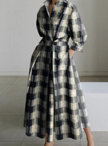 Women's stylish long dress with striking print and V-neck