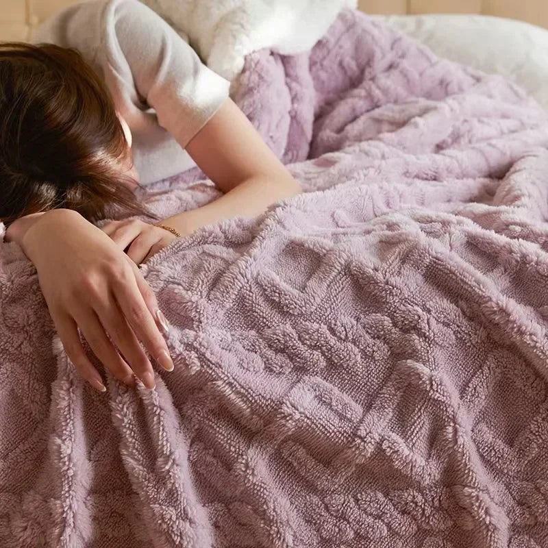 Luxe Winter Blanket for Adults – Extra Thick Cuddle Blanket for Bedroom & Couch, Comfortable and Stylish