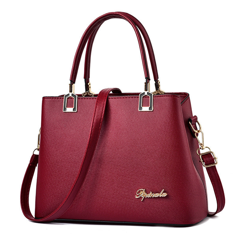Women's handbag with shoulder strap – Elegant and versatile for daily use
