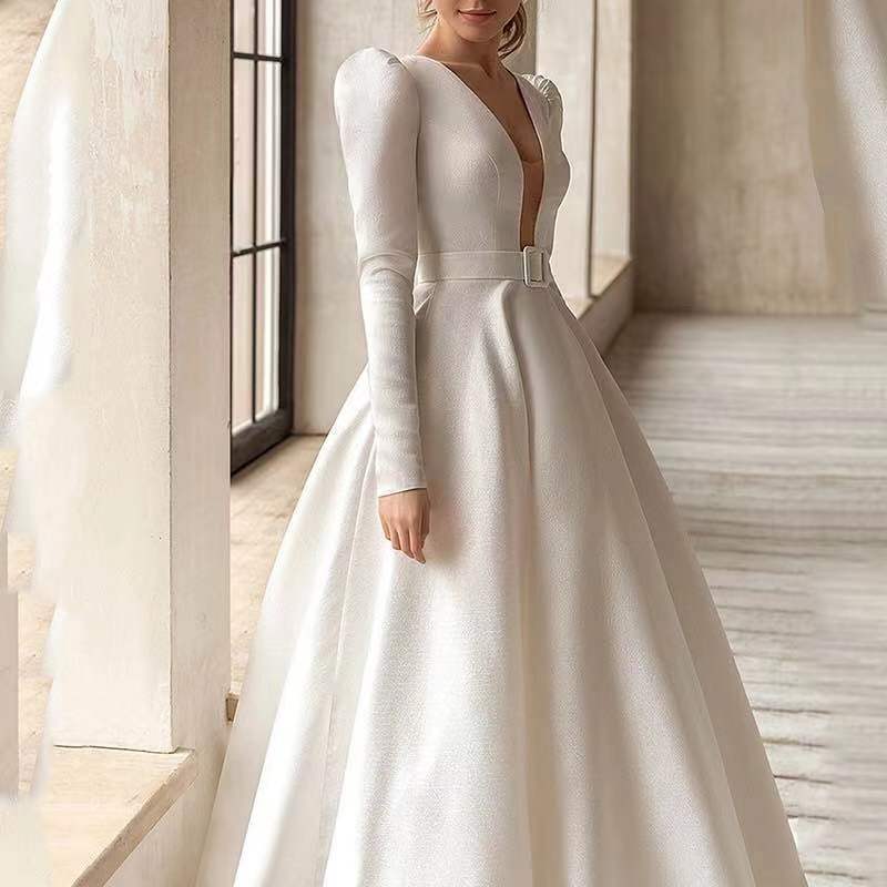 Gillian – Elegant Long Dress with Satin Finish