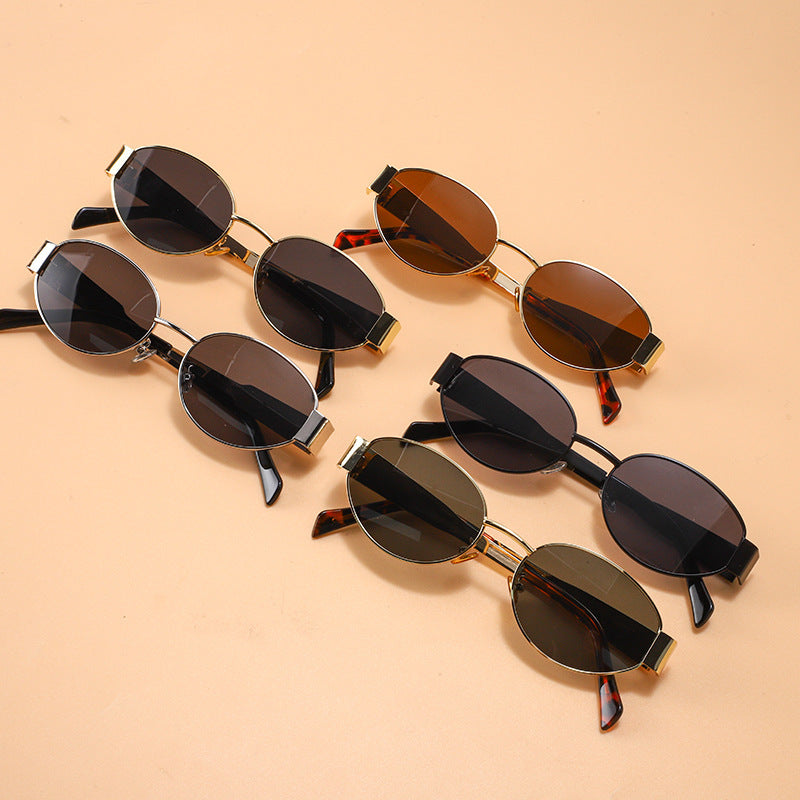 Pamela – Retro Oval Sunglasses with Metal Frame