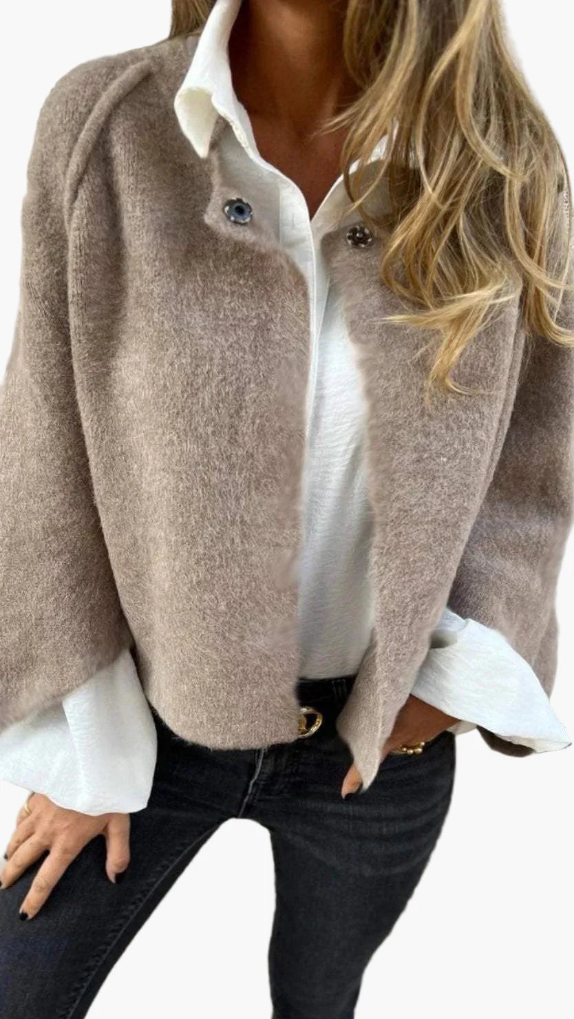 Ladies Elegant Trendy Jacket – Stylish Short Coat for Business & Casual Looks