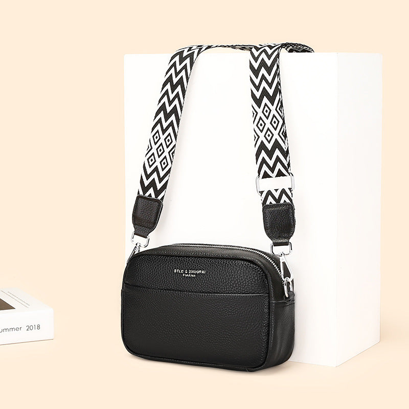Women's crossbody shoulder bag with wide strap – Fashionable and practical for daily use