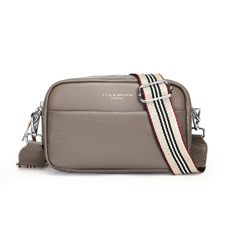Women's crossbody shoulder bag with wide strap – Fashionable and practical for daily use