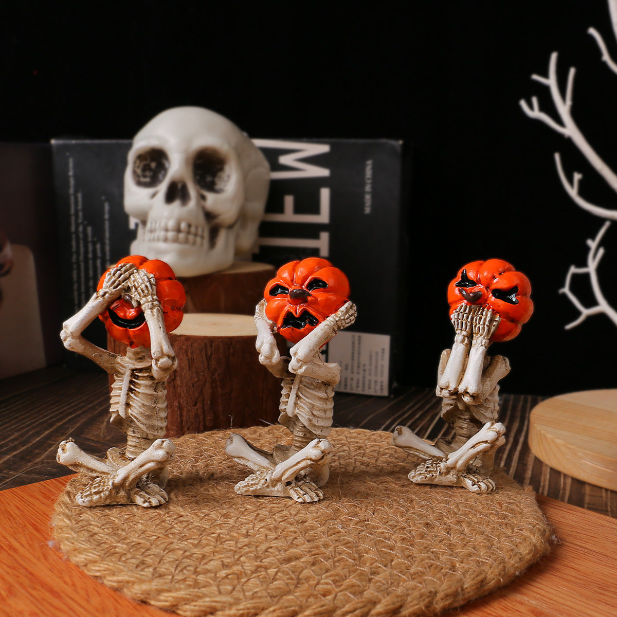Halloween Decoration Set – Three Talking Pumpkin Skeleton Figurines for Party and Atmospheric Decoration