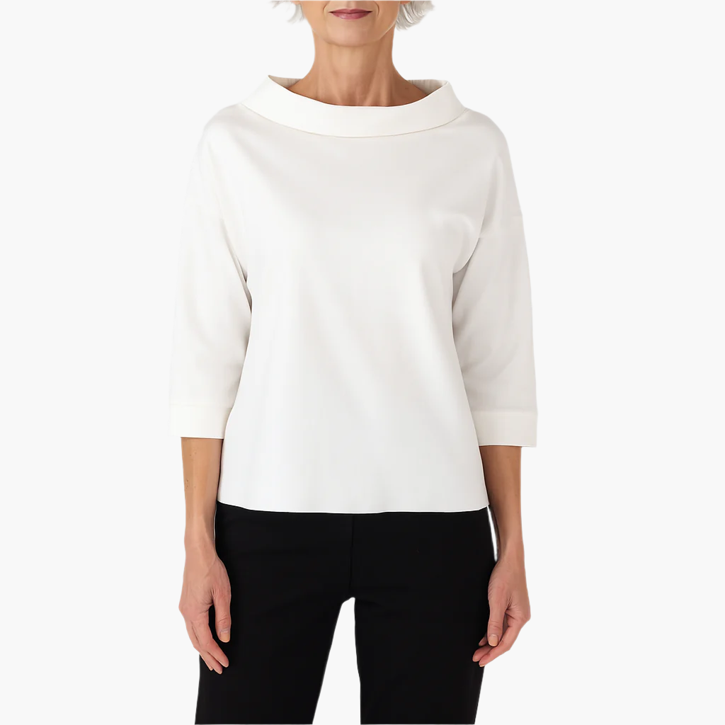 Women's top with wide boat neck and 3/4 sleeves – timeless comfort for every day