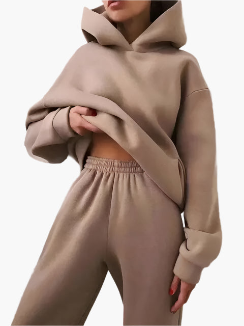 Women's Oversized Hoodie and Jogging Pants Set – Comfortable Loungewear for Winter and Leisure Time