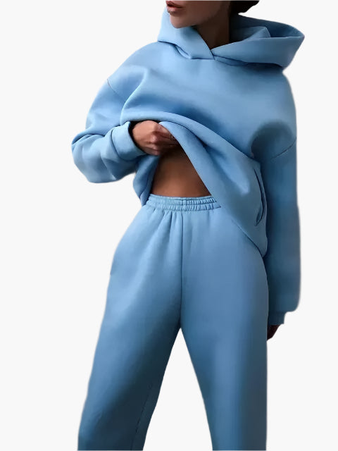 Women's Oversized Hoodie and Jogging Pants Set – Comfortable Loungewear for Winter and Leisure Time