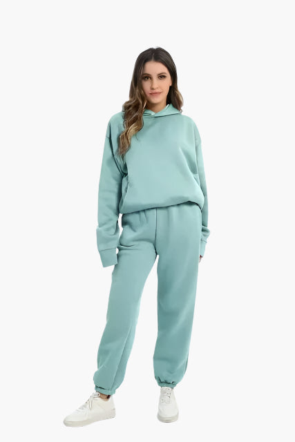 Women's Oversized Hoodie and Jogging Pants Set – Comfortable Loungewear for Winter and Leisure Time