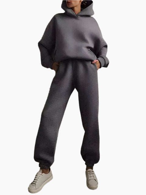 Women's Oversized Hoodie and Jogging Pants Set – Comfortable Loungewear for Winter and Leisure Time