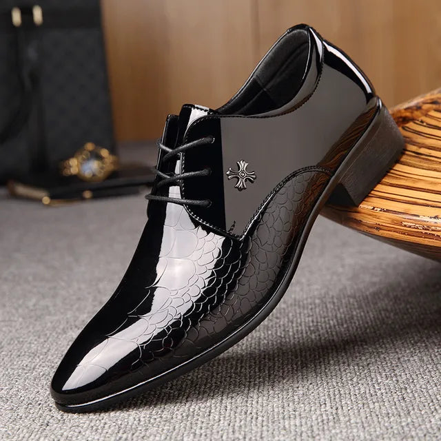 Men's Oxford Shoes - Classic Pointed Patent Leather Shoe for Formal Occasions