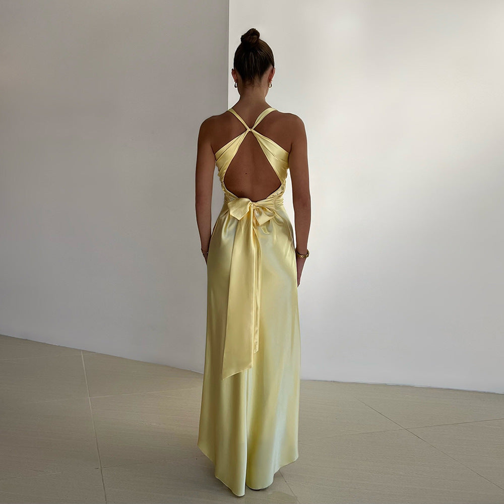 Ladies Elegant Halter Evening Dress with Open Back – Perfect for Gala or Special Occasions