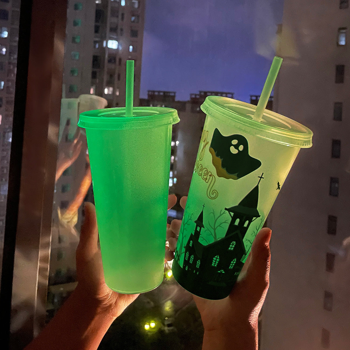 Halloween Glow in the Dark Drink Cups with Straw – Perfect for Party Decoration & Spooky Drinks