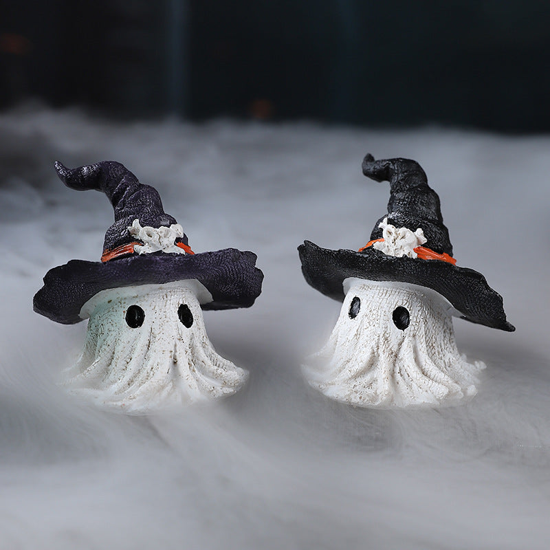 Halloween Decoration Figurine – Cute Ghosts with Wizard Hat – Halloween Atmosphere Maker