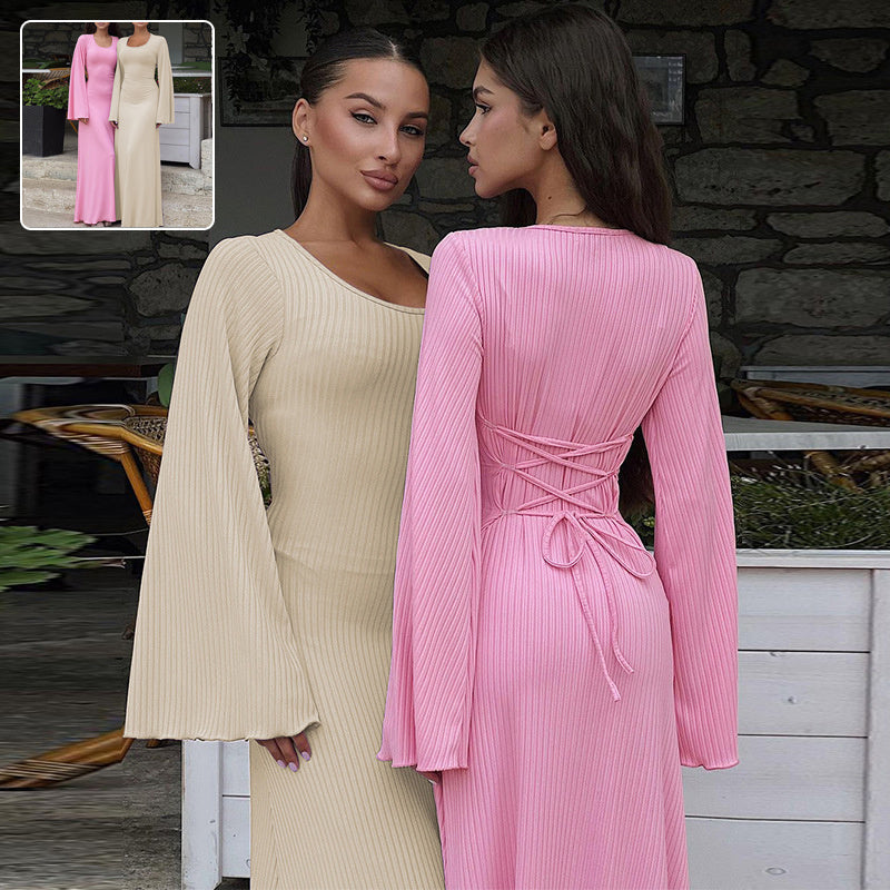 Lucy – Dress with U-neck and Long Bell Sleeves