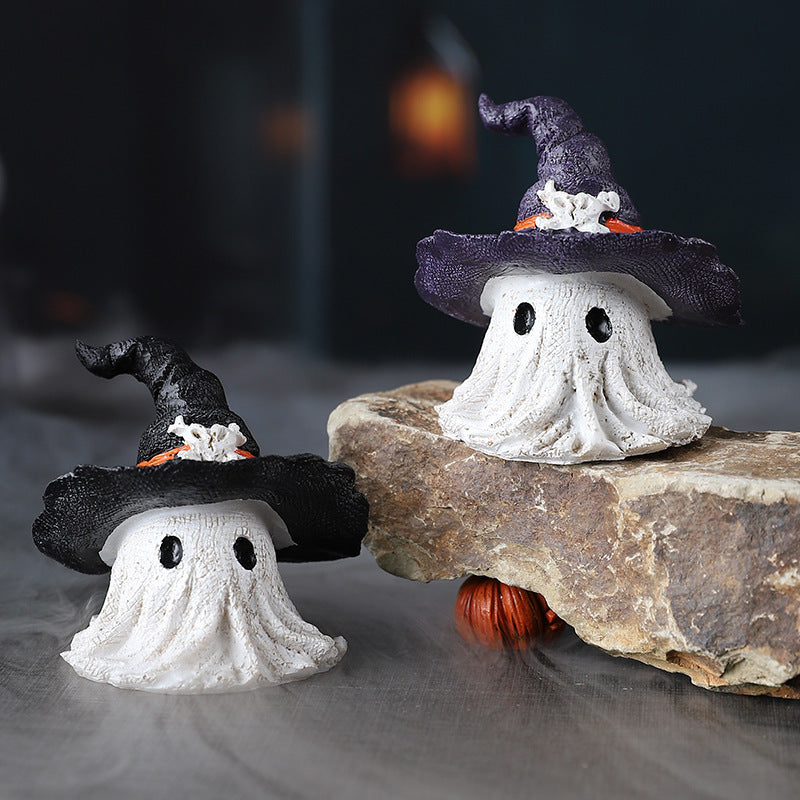 Halloween Decoration Figurine – Cute Ghosts with Wizard Hat – Halloween Atmosphere Maker